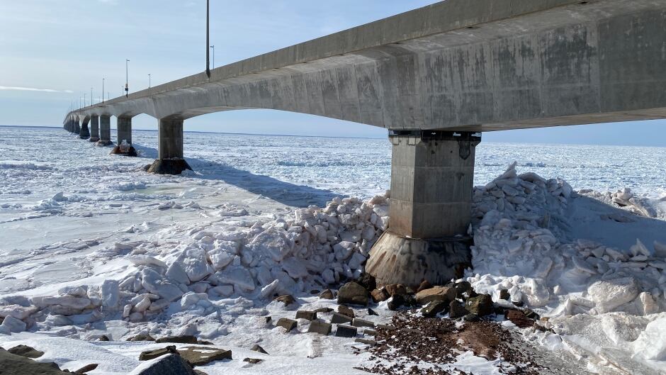 P.E.I. premier asks Ottawa to drop Confederation Bridge